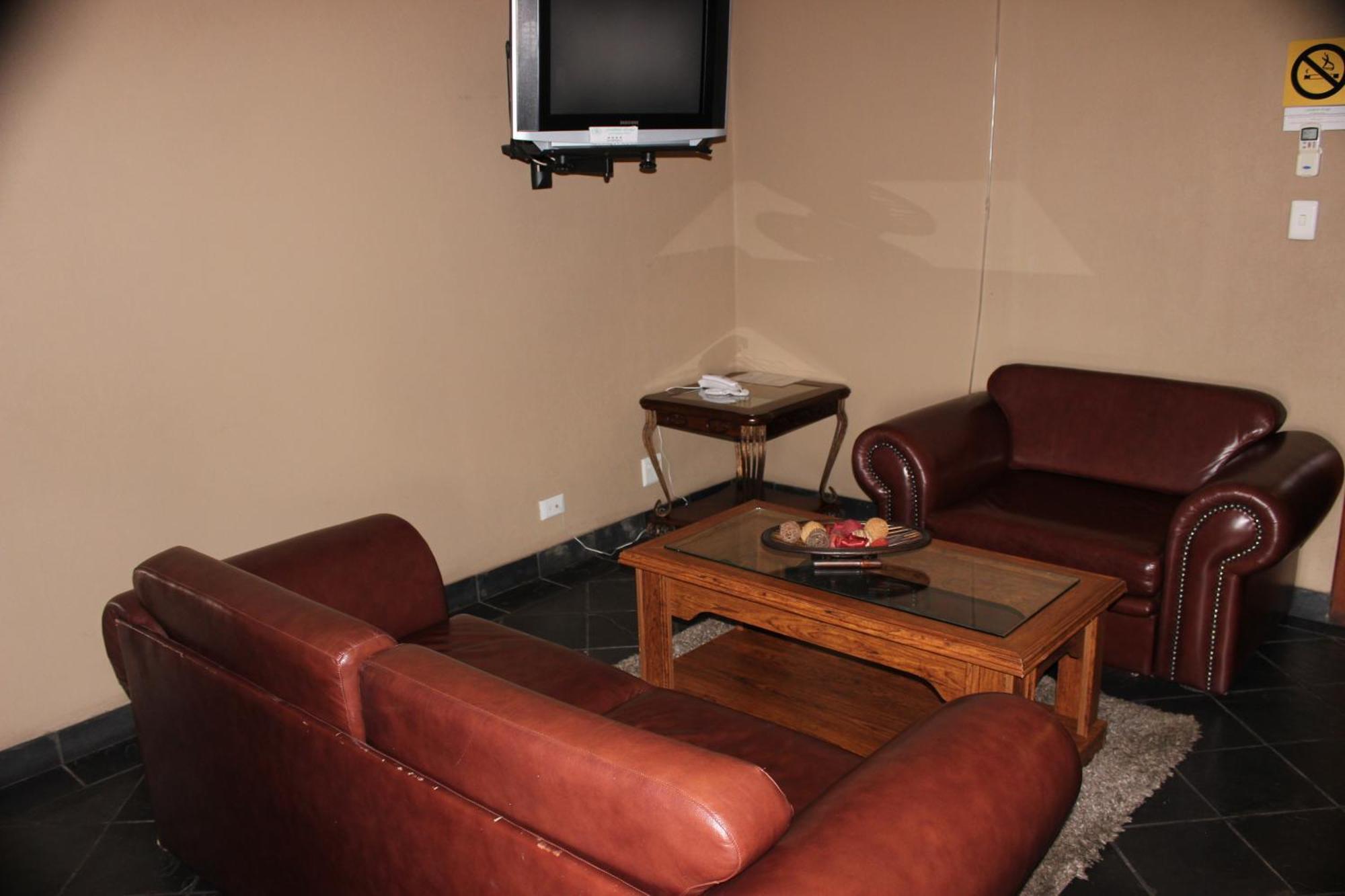 Picanha Grill Guest House & Events Venue Nigel Chambre photo