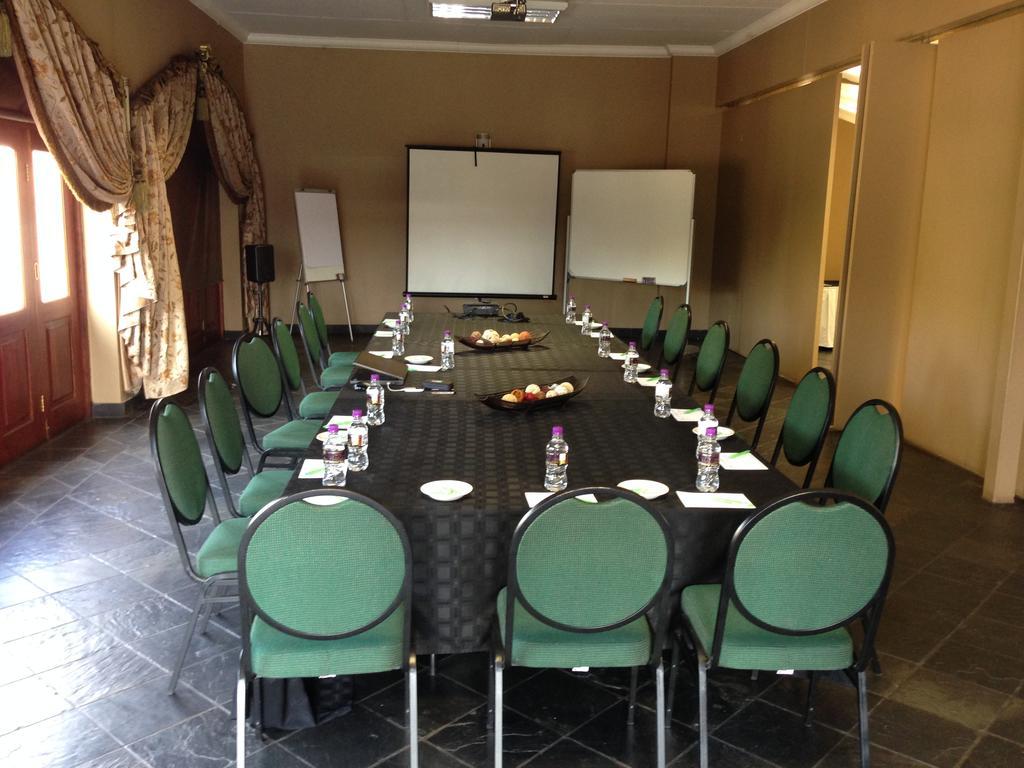 Picanha Grill Guest House & Events Venue Nigel Extérieur photo
